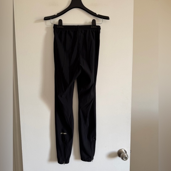 Patagonia Pants - Patagonia Black Zipper Bottom Classic Athletic Base-Layer Leggings size Small